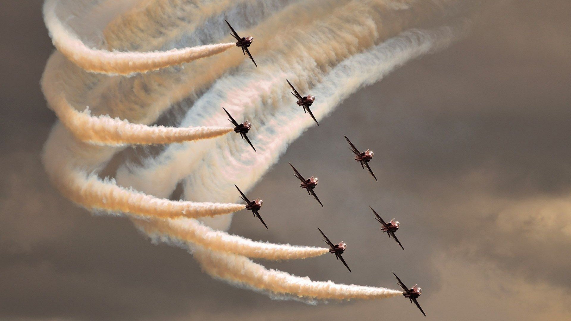 国际合作:多国选手共聚一堂比拼技艺,国际合作有什么好处