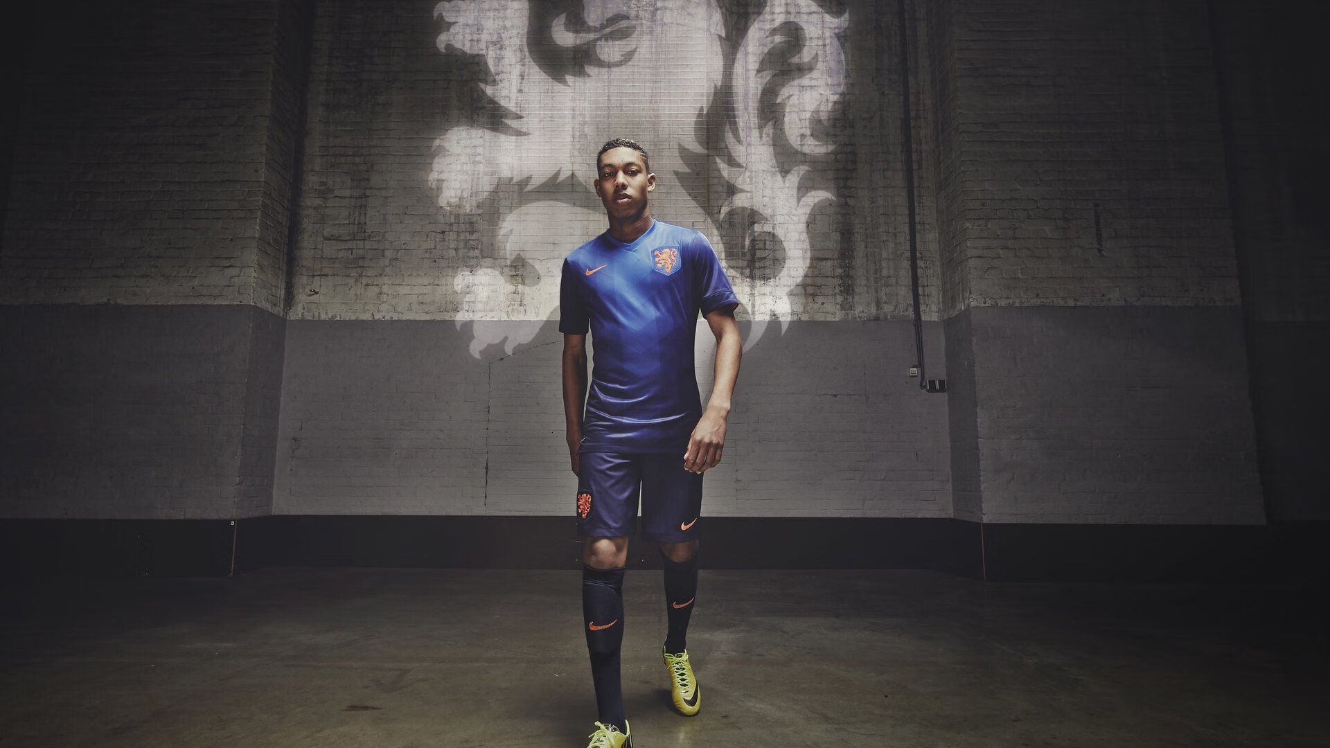 英超边路快攻频频奏效,现象级表现引关注,英超顶级边锋