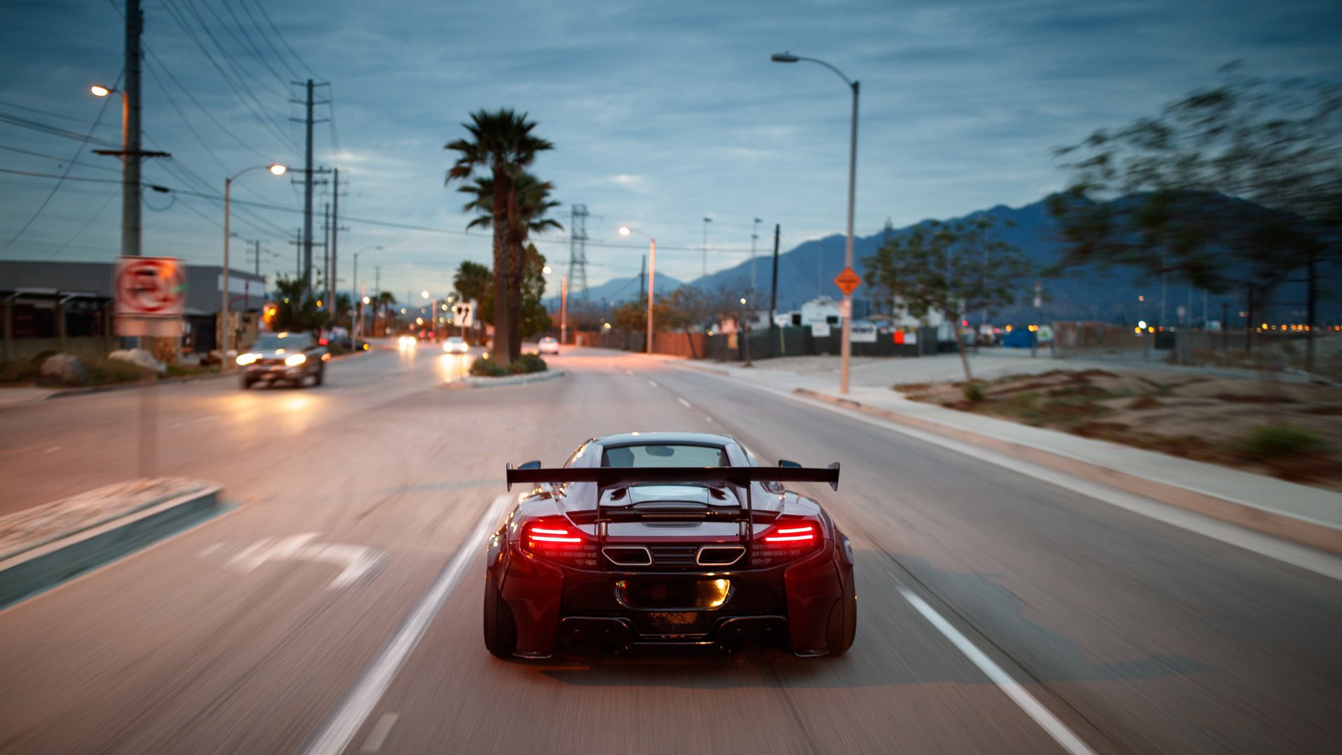 国足团结拼搏，斩获国际比赛冠军，夺得荣誉，国足获奖