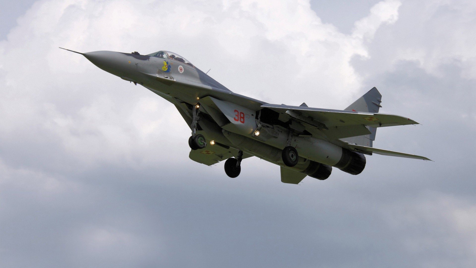 高山滑雪赛场风光无限,高山滑雪项目比赛场地在哪里